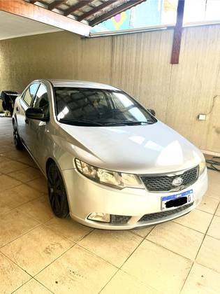 KIA CERATO 1.6 SX3 16V GASOLINA 4P MANUAL KIA CERATO 1.6 SX3 16V GASOLINA 4P MANUAL